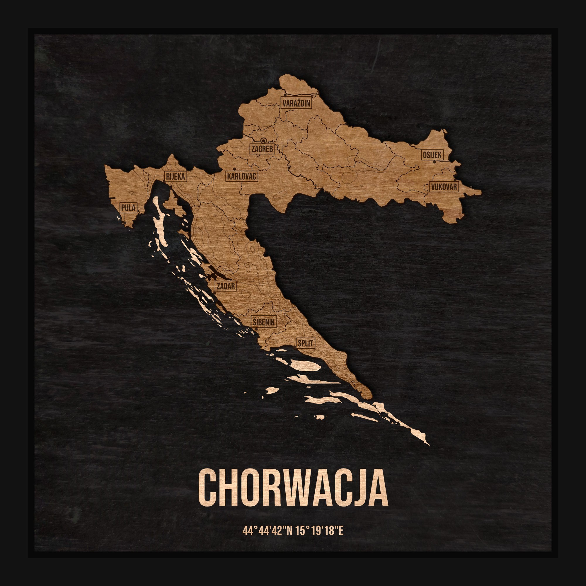 Drewniana mapa Chorwacji w ramce 25×25: kontur kraju na czarnej płycie, nazwy miast, rzeki, jeziora, ukształtowanie terenu i granice regionów