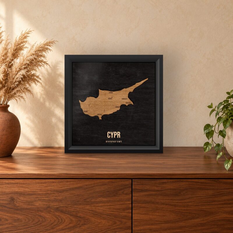 Cypr - drewniana mapa kraju w ramce