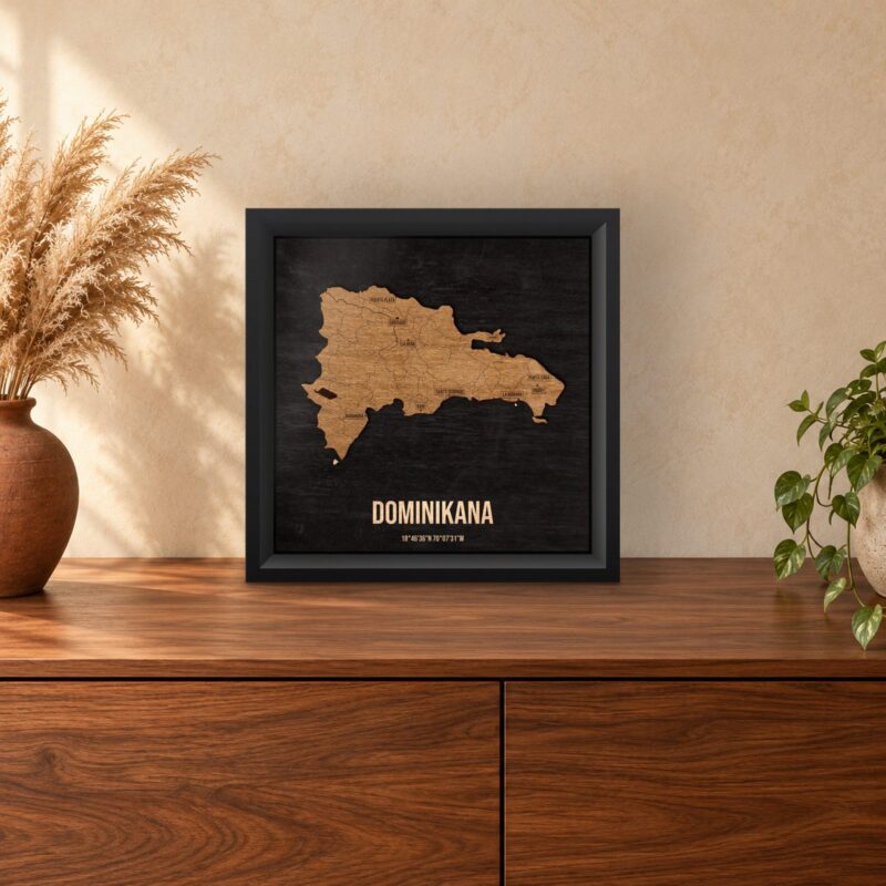 Dominikana - drewniana mapa kraju w ramce