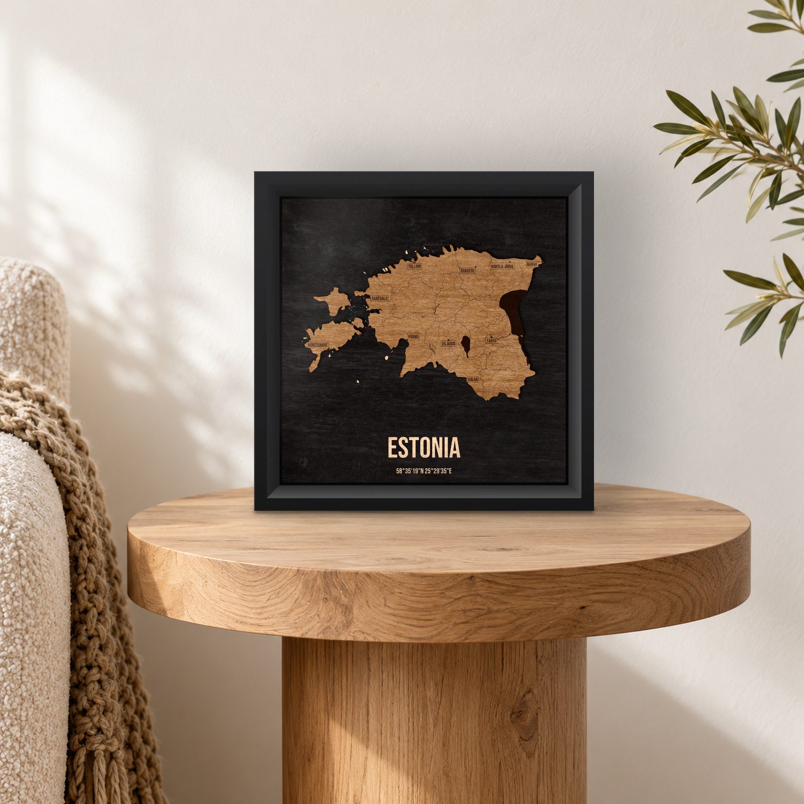 Estonia - ramka cieniowa 25 × 25 cm we wnętrzu