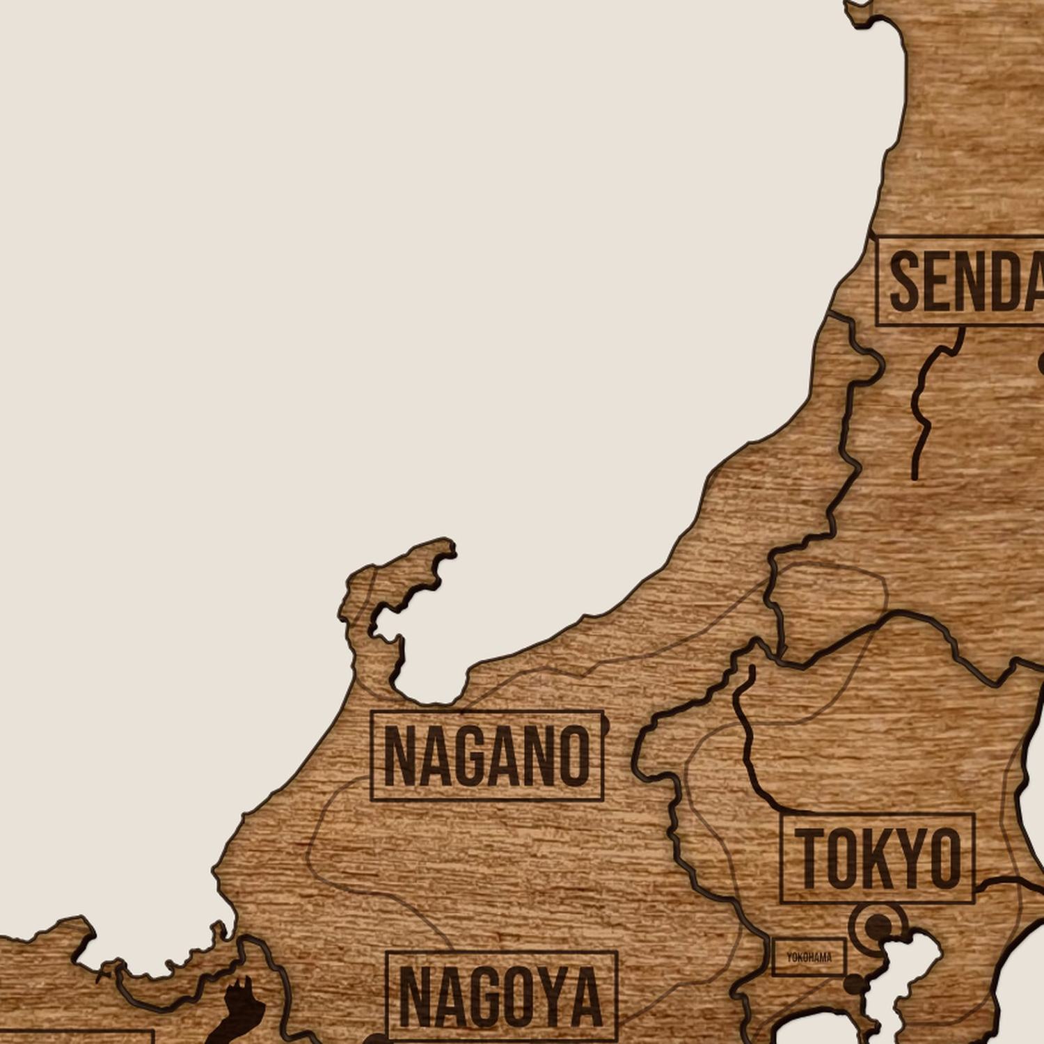 Japonia - zbliżenie na grawer drewnianej mapy