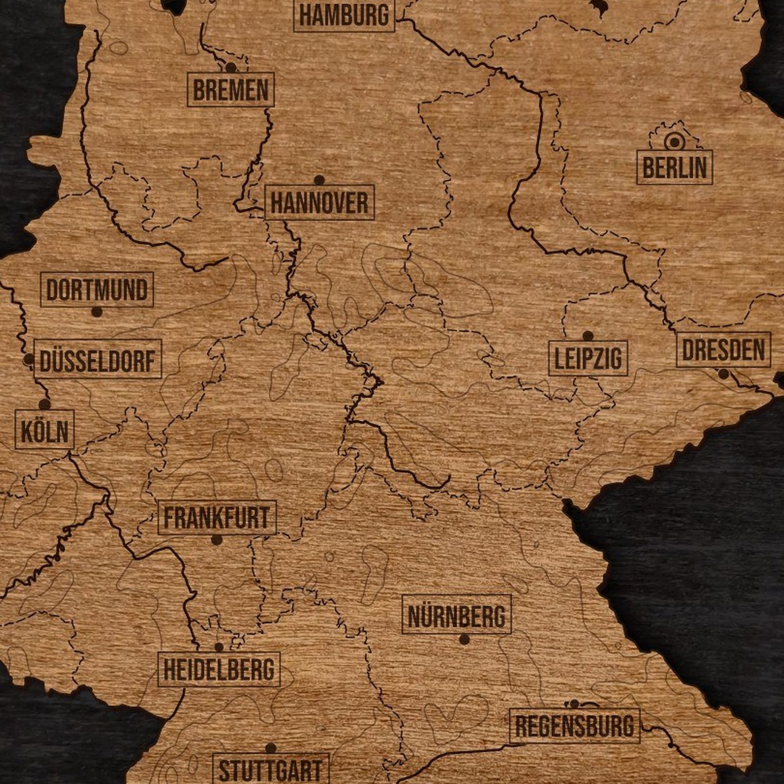 Niemcy - zbliżenie na grawer w ramce