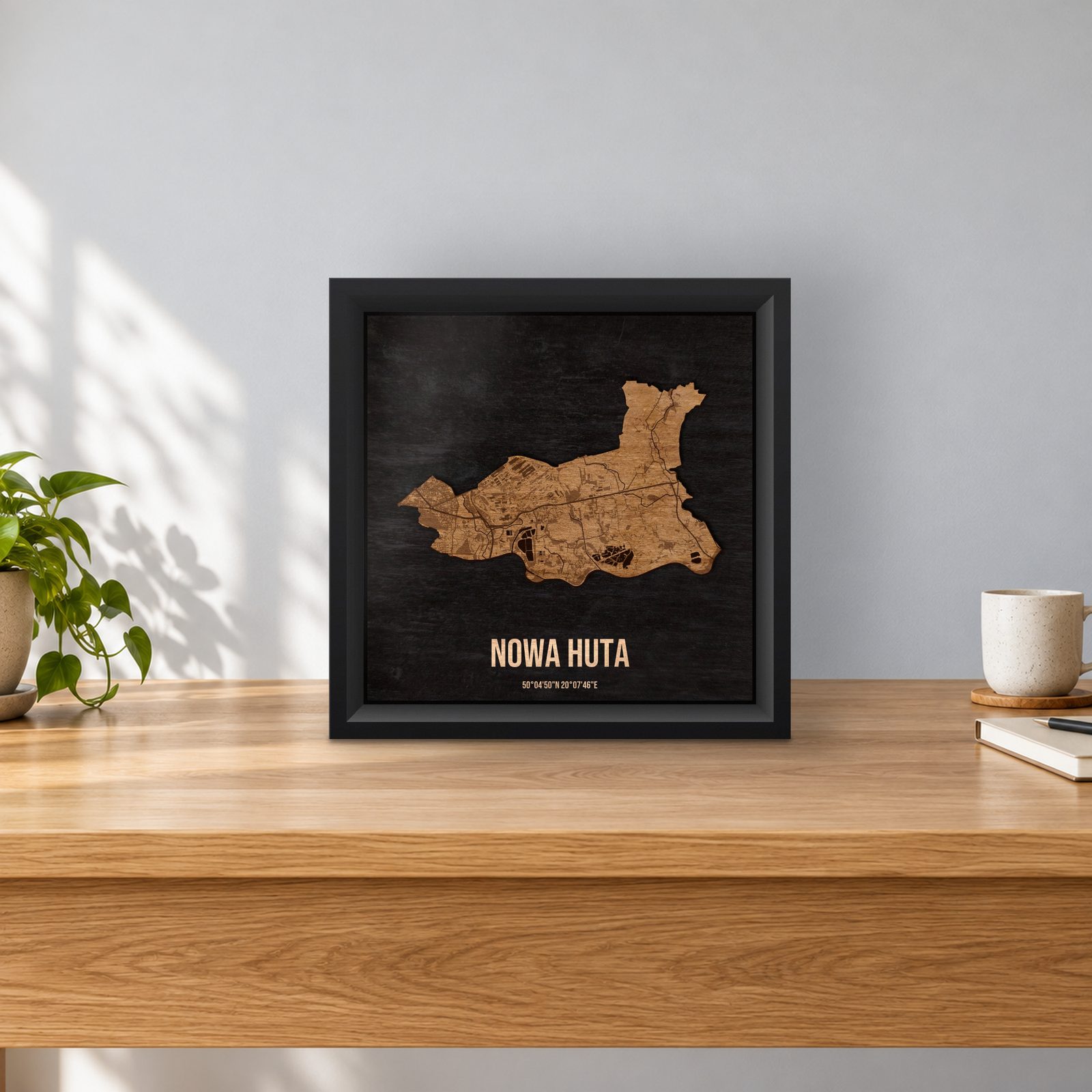 Nowa Huta (Kraków) - drewniana mapa dzielnicy w ramce