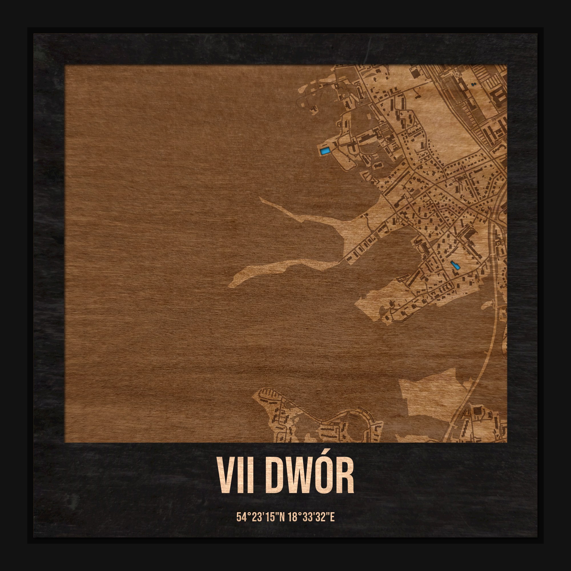 VII Dwór (Gdańsk) - drewniana mapa dzielnicy z siatką ulic w ramce