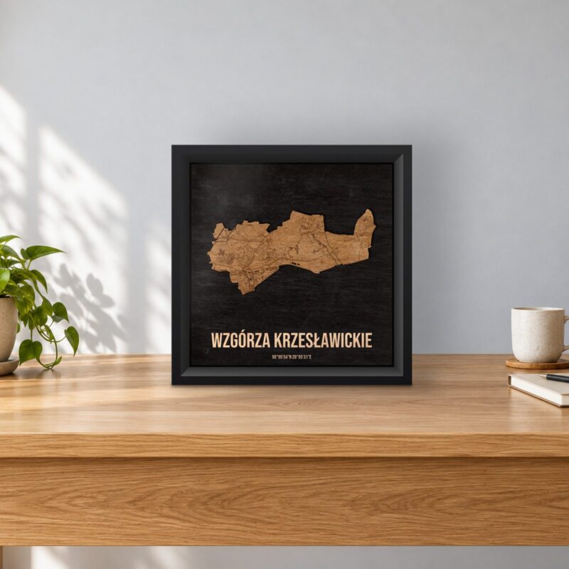 Wzgórza Krzesławickie (Kraków) - drewniana mapa dzielnicy w ramce