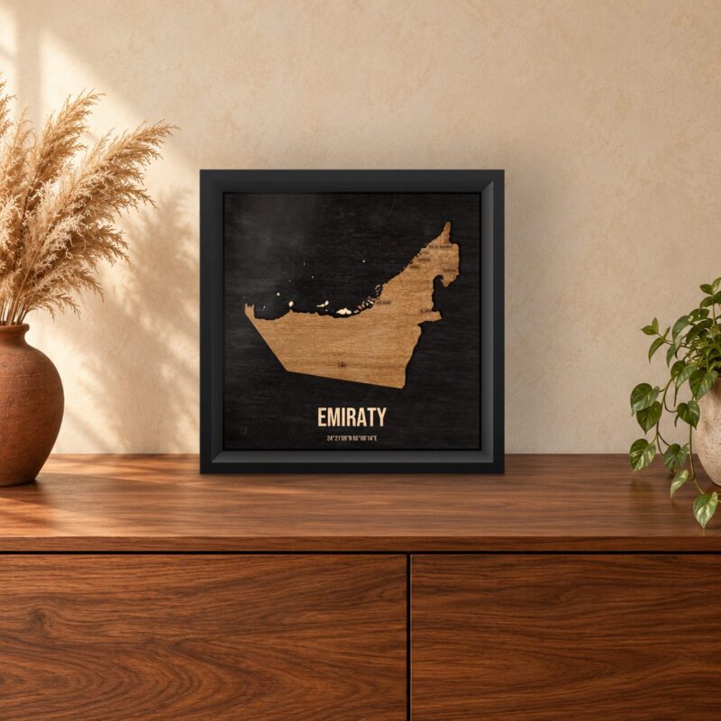 Zjednoczone Emiraty Arabskie - drewniana mapa kraju w ramce