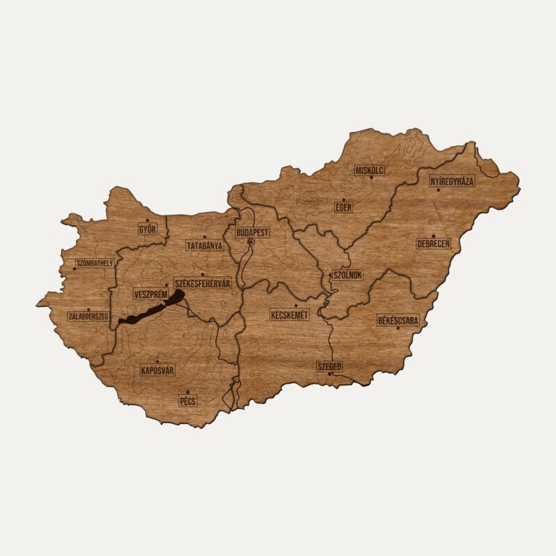 Drewniana mapa Węgry na ścianę, cały kraj pocięty na regiony