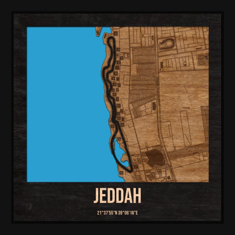 Tor Jeddah w ramce 25×25: drewniana mapa toru z podpisanymi zakrętami