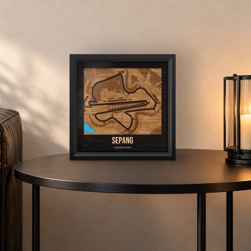 Sepang - drewniana mapa toru w ramce